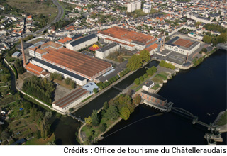 Vue aérienne de la Manu à Châtellerault - Office de tourisme du Châtelleraudais